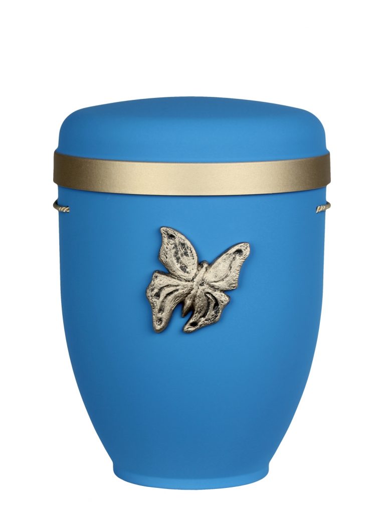 Naturfaserurne, matt hellblau, Goldrand breit mit aufgesetztem Emblem „Dekor-Emblem Schmetterling“ in Gold