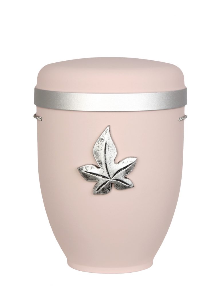 Naturfaserurne, matt rosé, Silberrand breit mit aufgesetztem Emblem „Dekor-Emblem Calla“ in Silber