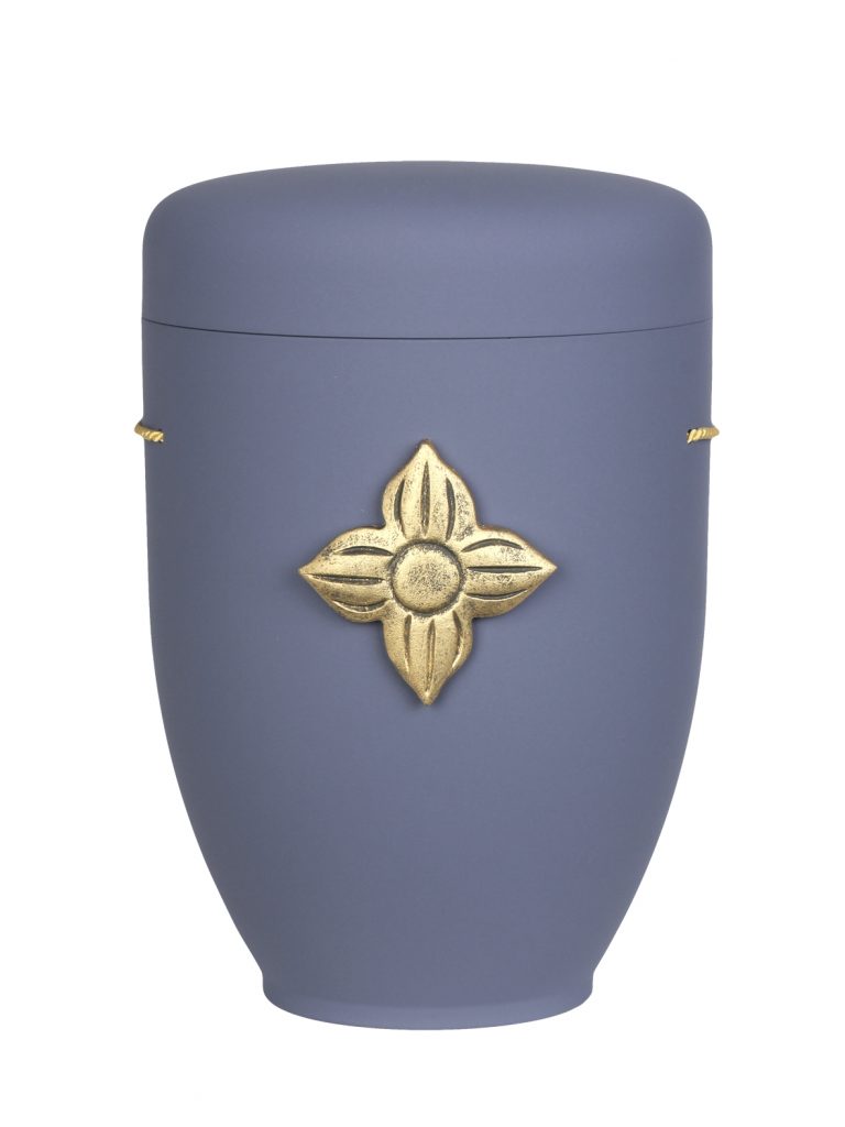 Naturfaserurne, matt lavendel, ohne Rand mit aufgesetztem Emblem „Motiv D01“ in Gold