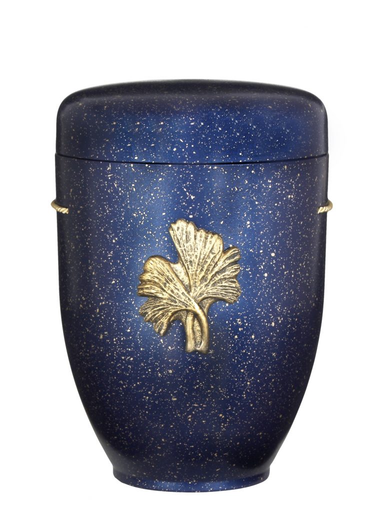 Biologisch abbaubare Urne in Dunkelblau mit goldenem Ginkgo-Motiv, gesprenkelte Oberfläche