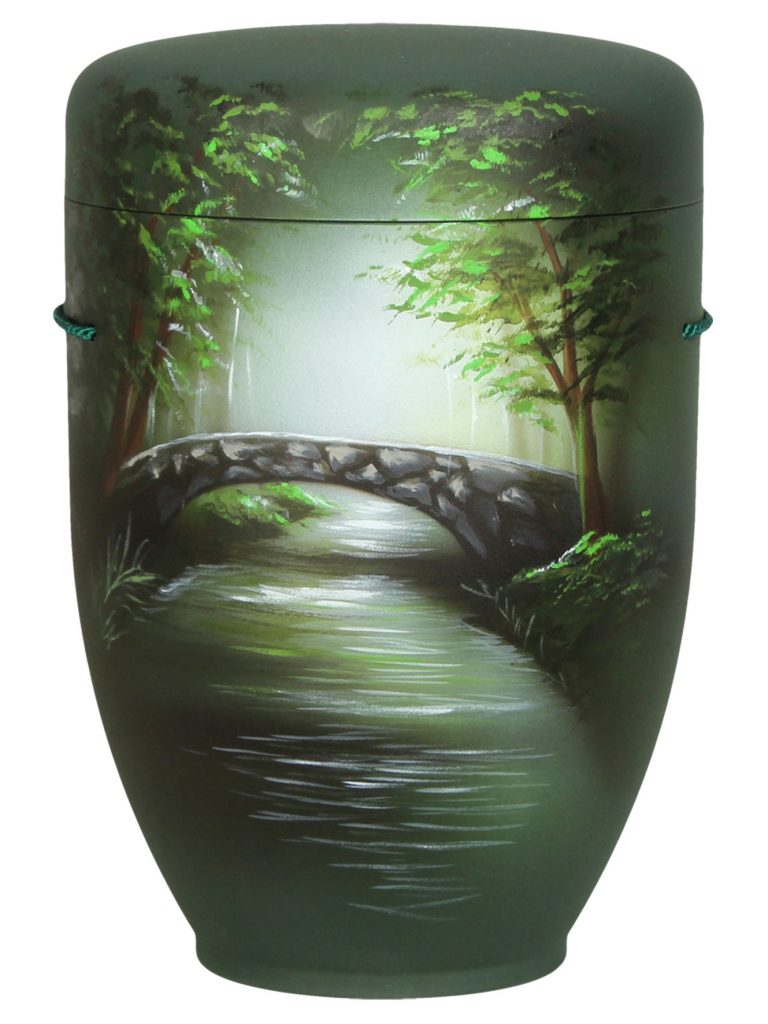 Naturfaserurne, matt tannengrün, handbemaltes Motiv: Waldbrücke