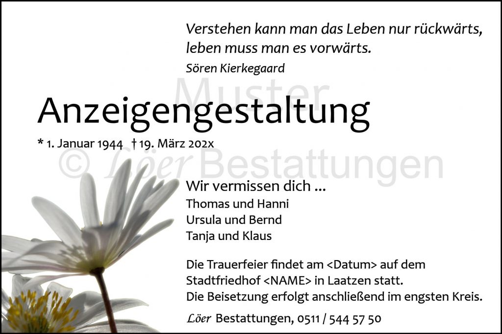 Moderne Traueranzeige mit Blumenmotiv, Zitat von Sören Kierkegaard und persönlicher Gestaltung – erstellt von Löer Bestattungen